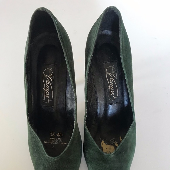 VINTAGE GREEN SUEDE HEELS - Picture 4 of 9